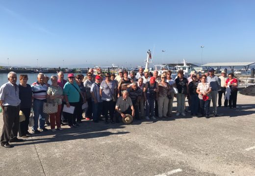 Veciños de Touro visitaron as Rías Baixas