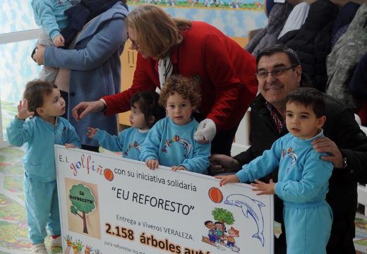 Medio Ambiente pon en valor a colaboración dos nenos da Escola Infantil O Golfiño nas accións para a repoblación das zonas afectadas polos lumes