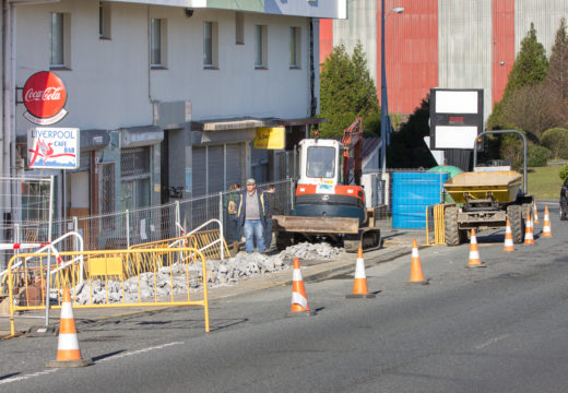 A chegada do bo tempo marca o inicio das obras na Avenida das Pías