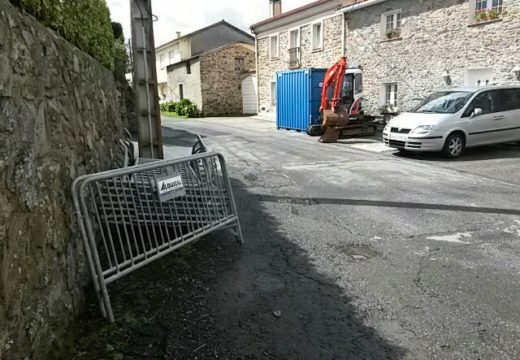 Comezan as obras de pavimentación de cinco quilómetros de estradas e o saneamento en La Calle (Pravio)