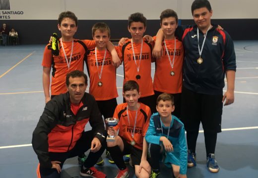 Os infantís das Escolas Deportivas de Frades proclámanse campións da Fase Zonal do Torneo Intercomarcal de fútbol sala base