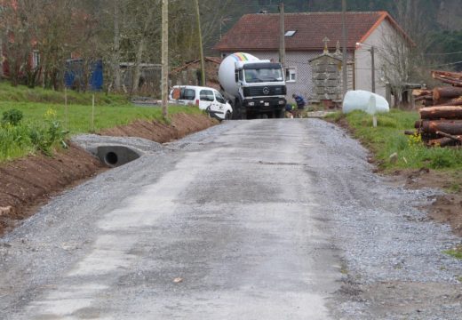 O Concello de Lousame inicia as obras de mellora nos accesos á localidade de Pousada