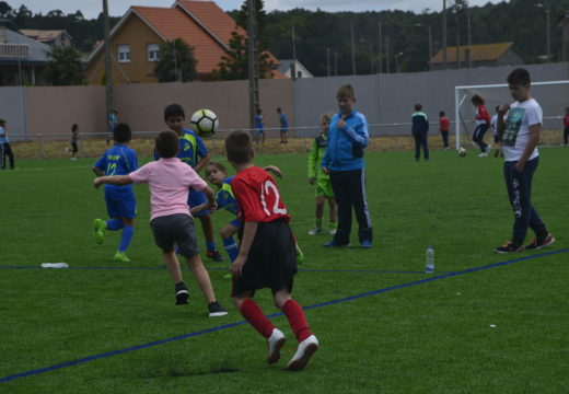 Adxudicación provisional da pavimentación dos campos de fútbol de Aguiño e Carreira