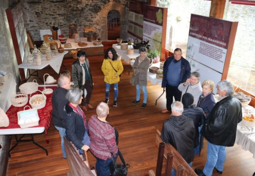 As Letras Galegas celébranse en Moeche con música, poesía e exposicións