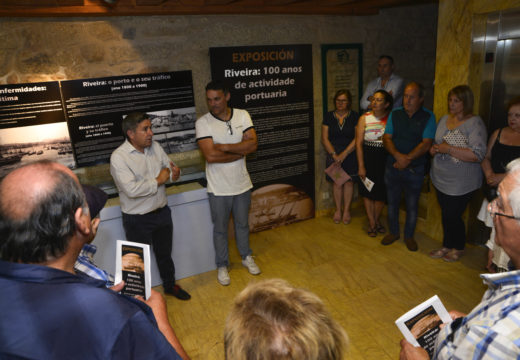 Unha exposición na sala Museo Municipal reflicte a evolución de Riveira dende 1800 a 1906 co Porto como eixo central