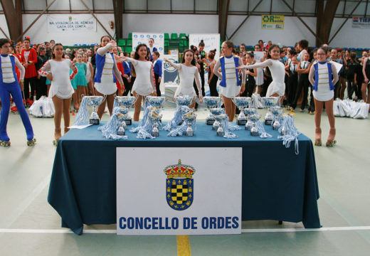 370 patinadores e patinadoras de 15 equipos danse cita no IV Trofeo Concello de Ordes de Patinaxe Grupos Show