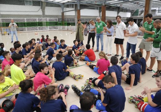 Medio Ambiente agradece ao ‘Hockey Club Liceo’ a súa colaboración para avanzar cara a economía circular a través da reciclaxe de envases