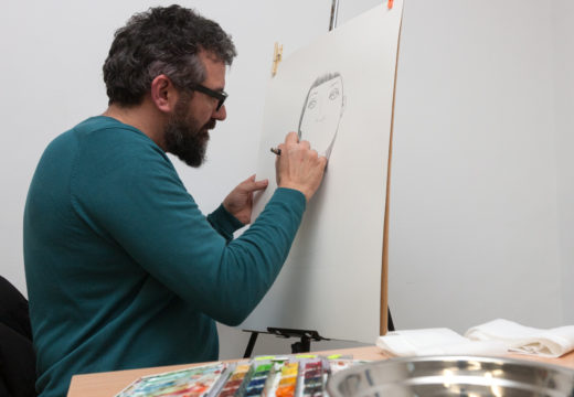 O artista Leandro Lamas pintará un dos seus cadros no mercado local de San Sadurniño do domingo 28