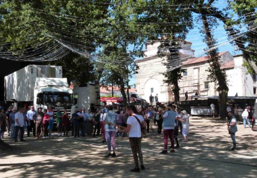 Brión prepárase para un cheo total mañá xoves, Día de Santa Mina