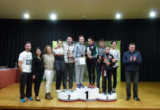 Carlos Lorenzo-Tina Fernández e José Miguel Gómez-Noelia Iglesias, gañadores da IV Carreira Popular Pilar Barreiro Senra de Lousame nas modalidades 10K e 5K