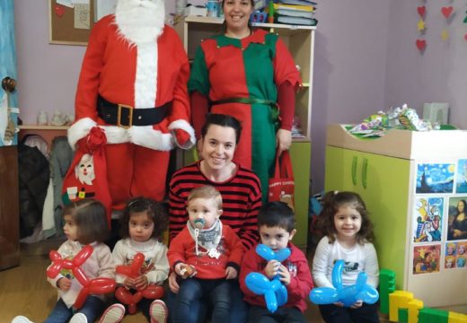 O alumnado de Infantil e Primaria do CPI Ponte Carreira (Frades) reciben a visita do Paxe Real