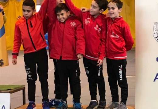 Lote de medallas para o Club Atlética A Silva-Ordes tras o seu paso por distintos campionatos