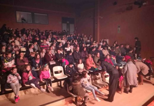 As pompas de xabrón dos Fabulosos Cleaners enchen a Casa da Cultura