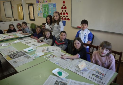 Nenos e nenas de Touro, no Nadal Lúdico de Touro