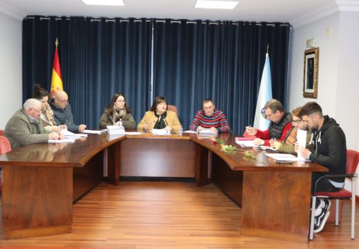 Lousame aproba a adxudicación do servizo de axuda no fogar na modalidade de dependencia por dous anos e 455.000 euros