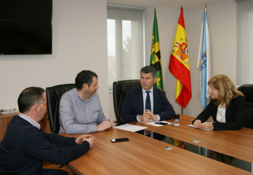 Novo tractor, rozadoira de brazo e trituradora para o Concello de Ordes