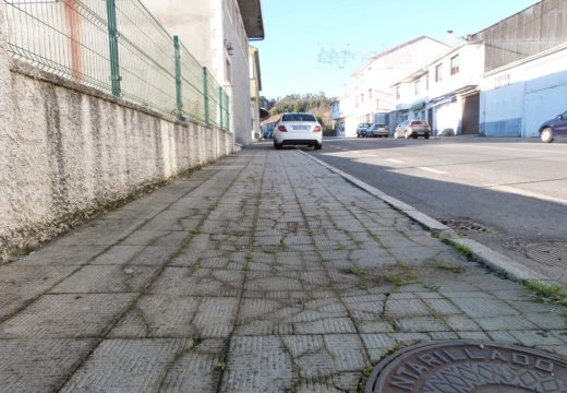 O Concello de Frades celebra a saída a licitación da mellora das beirarrúas de Ponte Carreira, a pesar do atraso acumulado