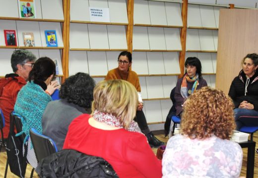 O CIM de Boqueixón pechou o programa de conmemoración do 8-M cunha Mesa-Debate protagonizada por Carme Adán