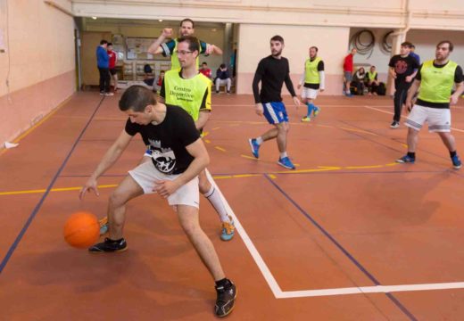 85 deportistas e 14 equipos disputan este xoves o X Tetramaratón de San Sadurniño