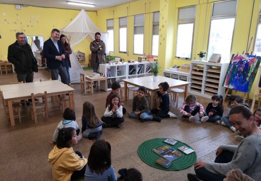 Ovidio Rodeiro visita o CEIP Heroínas de Sálvora que conta con varios programas de innovación educativa