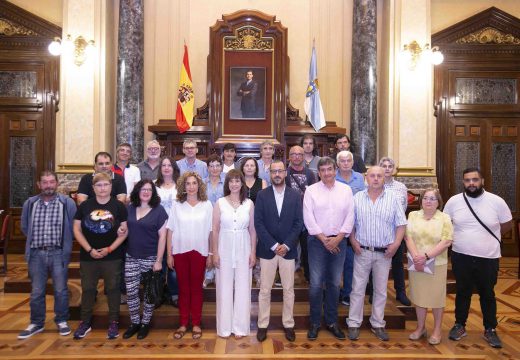 Emprego entrega os diplomas aos alumnos do obradoiro “capela de San Amaro”