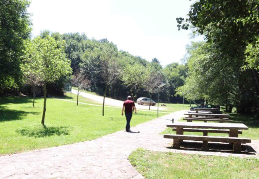 O Concello de Frades asfalta os accesos á área recreativa da Presa (Ledoira)