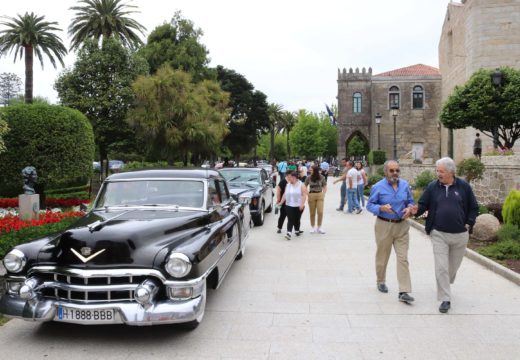 Gran éxito de participación e seguimento da primeira exposición de coches e motos antigas do Concello de Noia e Noia Histórica