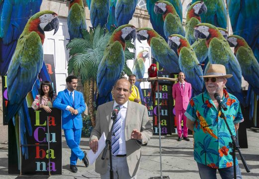 O Teatro Rosalía ábrelle as súas portas á obra “Adiós Arturo” da compañía teatral “La Cubana”