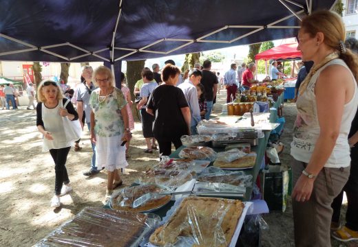 A carballeira de Santa Minia acollerá a segunda edición da Feira Labrega este domingo 22 de setembro