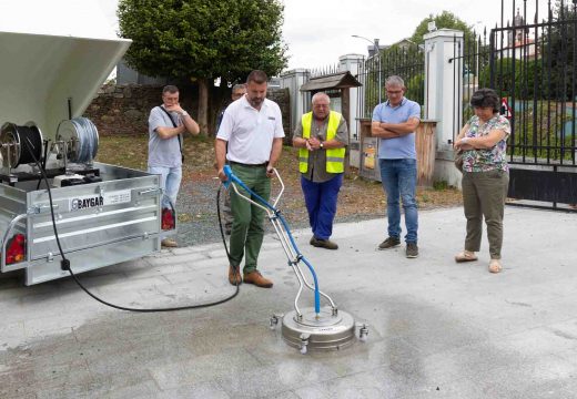 San Sadurniño e Moeche mercan unha hidrolimpadora de beirarrúas cunha axuda do Fondo Ambiental