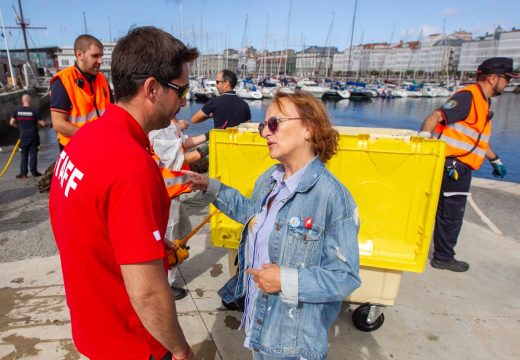 Medio Ambiente apela á colaboración cidadá para non converter o noso mar nun vertedoiro