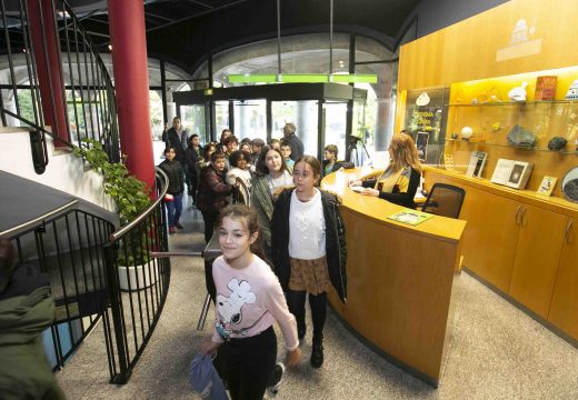 O alumnado do CEIP José Cornide Saavedra protagoniza a visita catro millóns da Casa das Ciencias