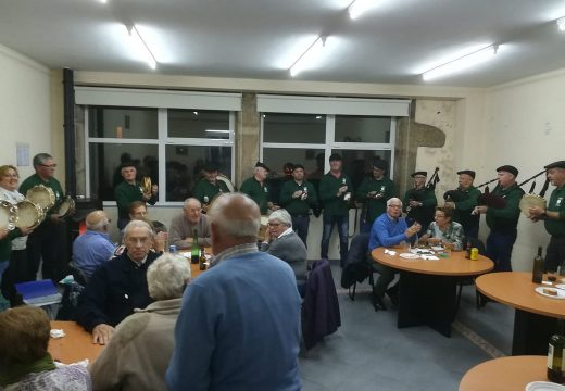 Gran participación no magosto do Club de Xubilados de Lousame