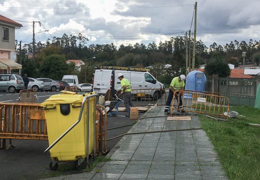 O Concello de Moeche comeza a renovación da iluminación pública na rúa Cristo do Rañal e nos arredores da capela de San Ramón