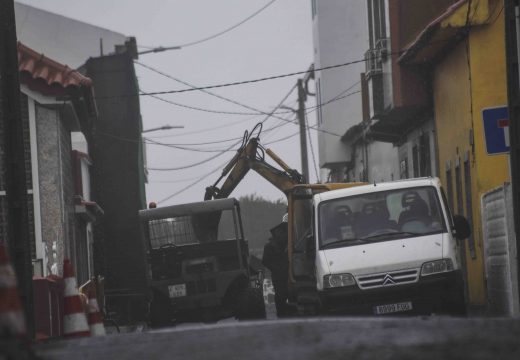 En marcha a renovación da rede de pluviais, saneamento e pavimentación das rúas Prado, Rocapellón e Campo da Agra en Corrubedo