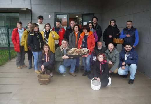 Amantes dos cogumelos e fungos participaron hoxe nas XV Xornadas Micolóxicas de Touro