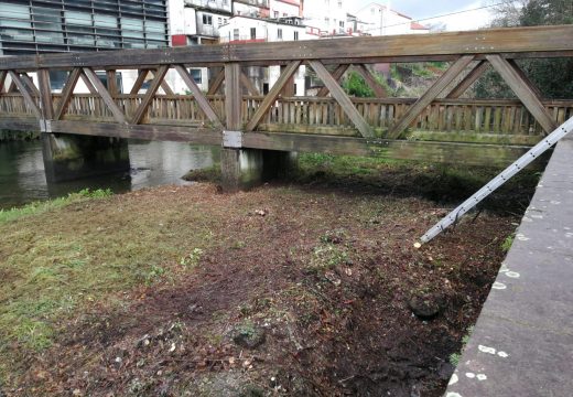 A brigada municipal inicia uns traballos de limpeza que terán continuidade noutras zonas de Noia durante as próximas semanas