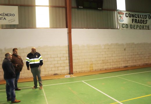 O Concello de Frades inicia as obras de mellora dos polideportivos de Ponte Carreira e Abellá, nas que inviste máis de 72.000 euros