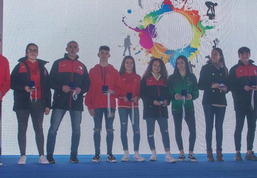 Lara López Fernández recoñecida co 1º premio a excelencia deportiva “Iván Raña Fuentes” na II Gala do Deporte do Concello de Ordes