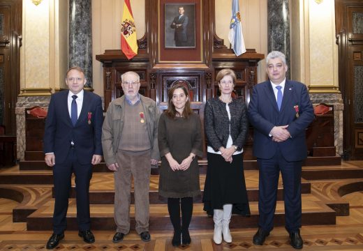 Rey valora o traballo divulgativo da Asociación Histórico Cultural Royal Green Jackets