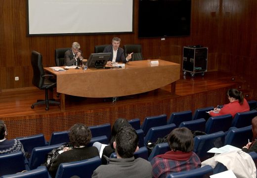 A Xunta informa aos concellos sobre a nova convocatoria de axudas para a posta en marcha de casas do maior