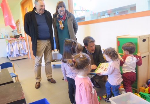 Política Social visita a Escola Infantil da Laracha que conta con todas as súas unidades en funcionamento