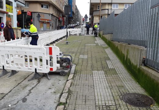 O concello mellora a accesibilidade e a contorna do CEIP Raquel Camacho