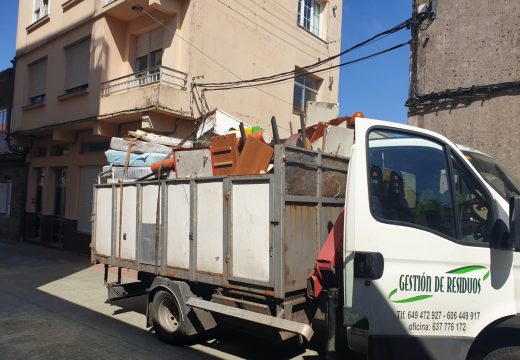 Camariñas reactiva a recollida porta a porta de voluminosos seguindo un procedemento especial