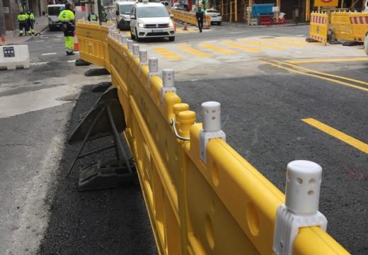 Ábrense ao tráfico os carrís interiores da obra da Rolda de Nelle para continuar cos traballos nas beirarrúas