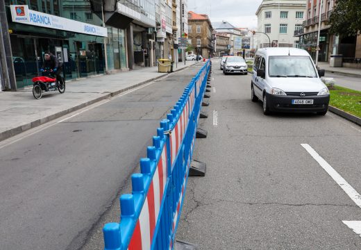 O concello habilita un carril provisional nos Cantóns para garantir que se cumpran os protocolos de seguridade sanitaria