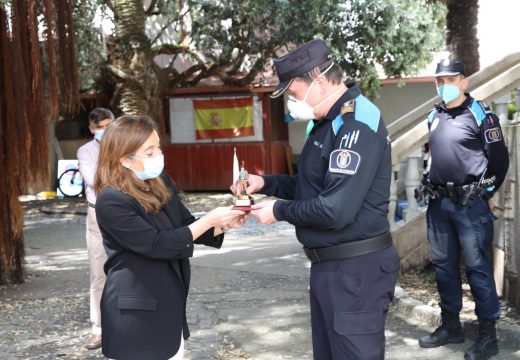 Rey eloxia o grande esforzo da Policía Local durante o estado de alarma