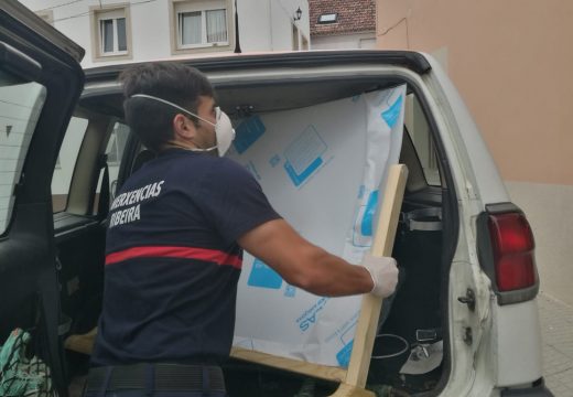 Repartidos preto de 600 elementos de protección entre o comercio e a hostalería local por parte do concello de Ribeira