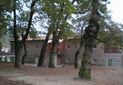 A biblioteca municipal de Brión reabre as súas portas para os servizos de préstamo e información bibliográfica