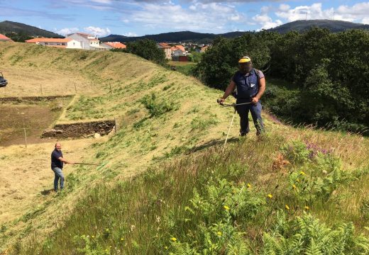 Vimianzo comeza as tarefas de limpeza e adecentamento do castro das Barreiras